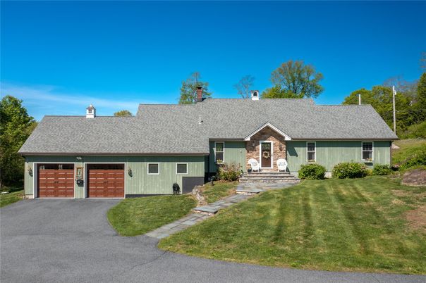 Attached, Exterior, Facade, Cape Cod