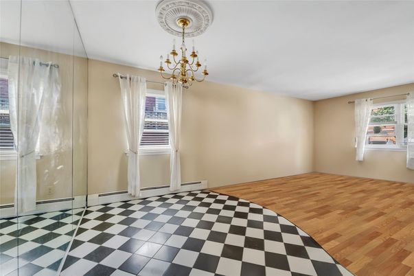 Chandelier, Empty room, Interior, Wood Texture Flooring