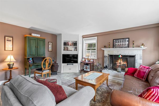 Fireplace, Interior, Living room