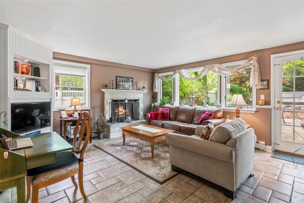 Fireplace, Interior, Living room