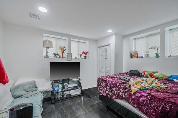 Bedroom, Interior, Recessed Lighting