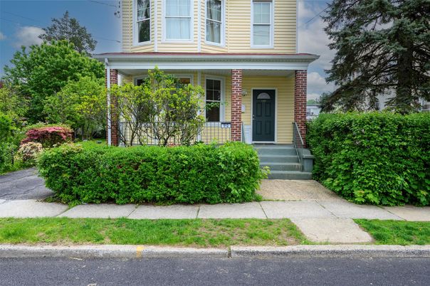 Exterior, Facade, Brick Facade, American Foursquare