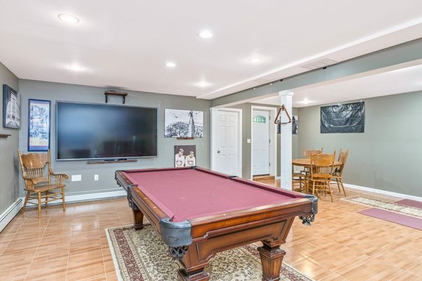 Billiard Table, Dining room, Game Room, Interior, Recessed Lighting