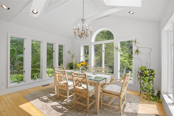 Chandelier, Dining room, Interior, Recessed Lighting, Wood Texture Flooring