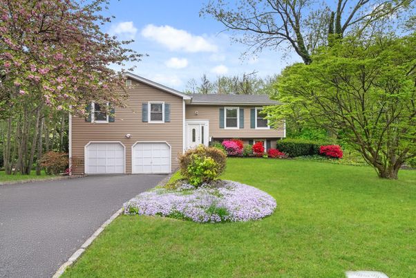 Attached, Exterior, Facade, Raised Ranch