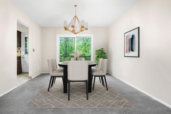 Chandelier, Dining room, Interior, Pendant Lights
