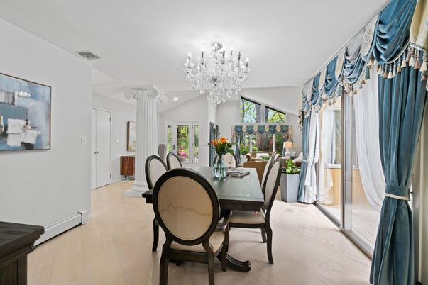 Chandelier, Dining room, Interior, Recessed Lighting, Wood Texture Flooring