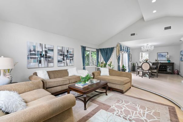 Chandelier, Dining room, Interior, Living room, Recessed Lighting, Wood Texture Flooring