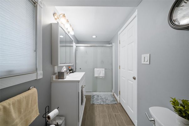 Bathroom, Interior, Recessed Lighting, Wood Texture Flooring