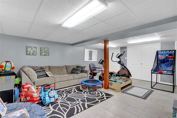 Fitness Equipment, Interior, Living room, Wood Texture Flooring
