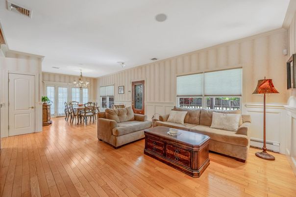 Chandelier, Dining room, Interior, Living room, Wood Texture Flooring