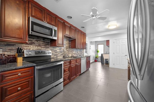 Interior, Kitchen, Stainless Steel Appliances