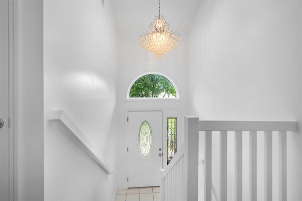 Chandelier, Interior