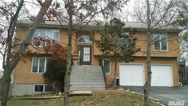 Attached, Exterior, Facade, Raised Ranch