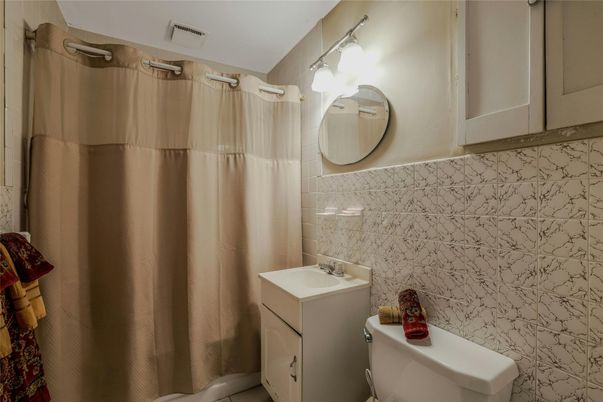 Bathroom, Interior