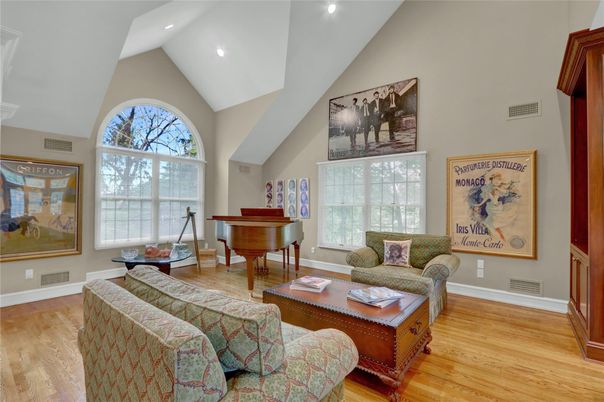 Interior, Living room, Piano, Recessed Lighting, Wood Texture Flooring