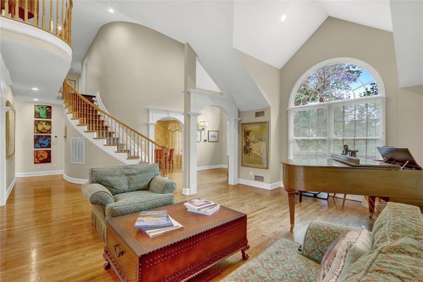 Interior, Living room, Piano, Recessed Lighting, Wood Texture Flooring