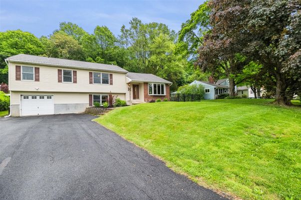 Attached, Exterior, Facade, Brick Facade, Raised Ranch