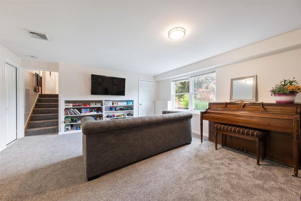 Interior, Living room, Piano