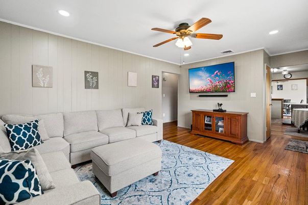 Interior, Kitchen, Living room, Recessed Lighting, Wood Texture Flooring