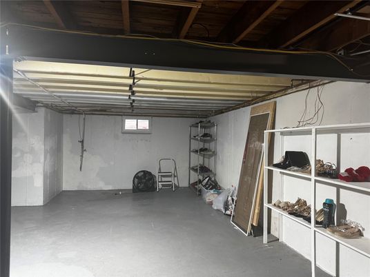 Garage, Interior, Wooden Beams, Wooden Ceilings