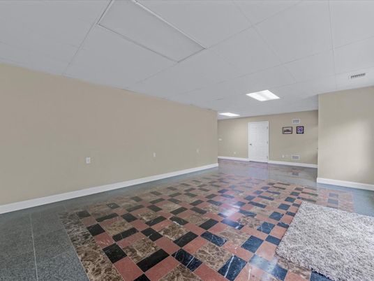 Empty room, Interior, Recessed Lighting