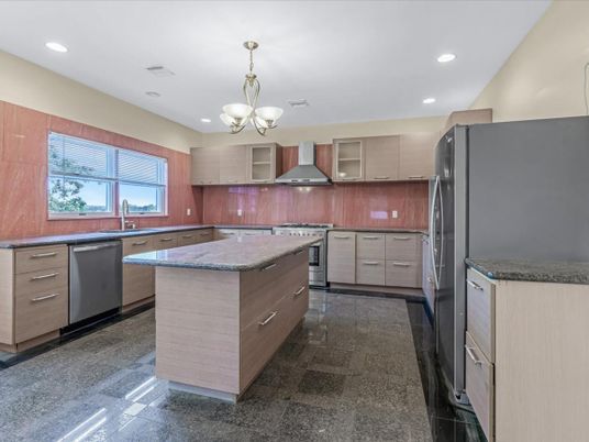 Chandelier, Interior, Kitchen, Recessed Lighting, Stainless Steel Appliances