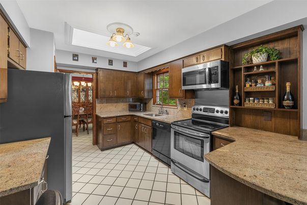 Dining room, Interior, Kitchen, Stainless Steel Appliances