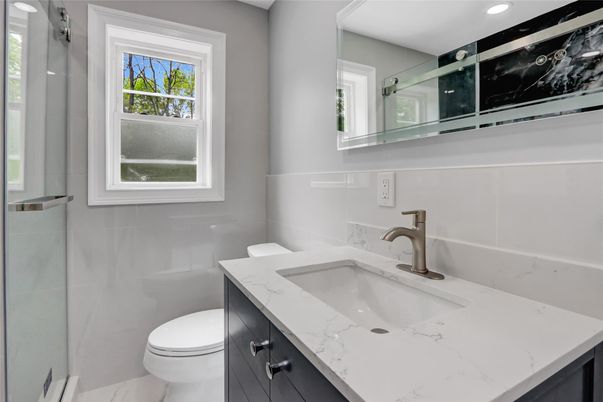 Bathroom, Interior, Recessed Lighting