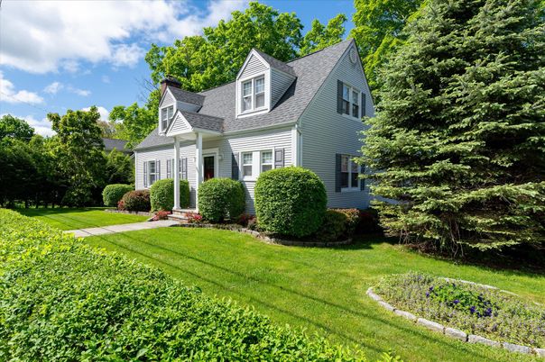 Exterior, Facade, Cape Cod