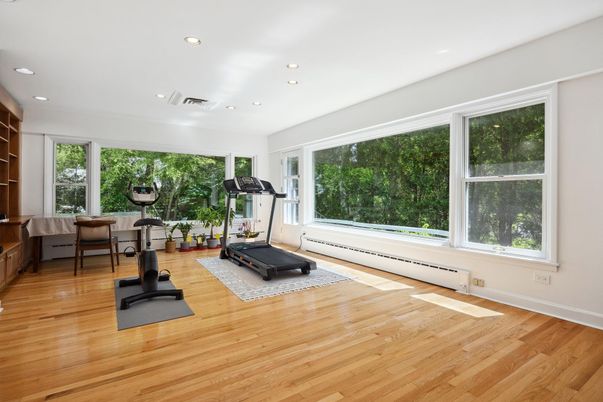 Fitness Equipment, Interior, Recessed Lighting, Wood Texture Flooring