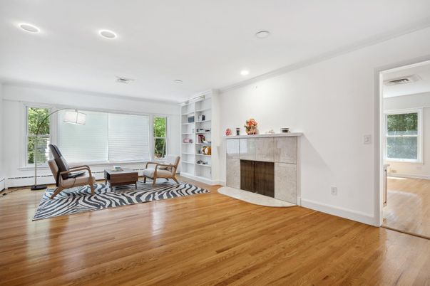 Dining room, Fireplace, Interior, Recessed Lighting, Wood Texture Flooring