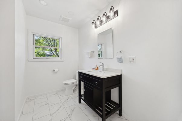 Bathroom, Interior, Marble, Recessed Lighting