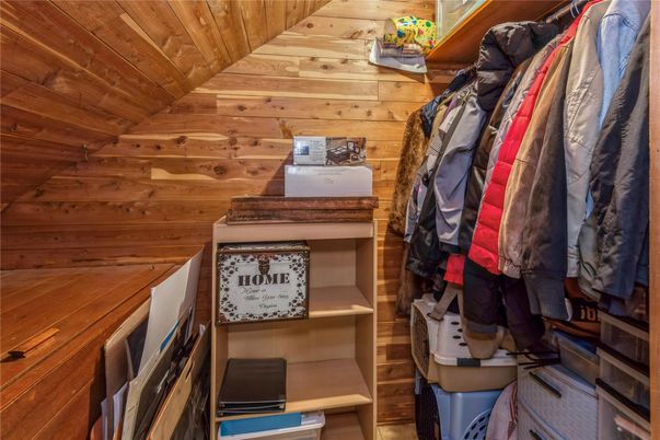 Interior, Walk-in Closets, Wooden Ceilings, Wooden Walls