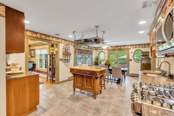 Dining room, Interior, Kitchen, Pendant Lights, Recessed Lighting