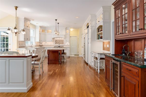 Dining room, Interior, Kitchen, Pendant Lights, Recessed Lighting, Wood Texture Flooring
