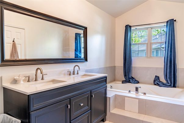 Bathroom, Dual Sink Vanities, Interior