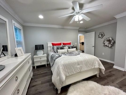 Bedroom, Interior, Recessed Lighting, Wood Texture Flooring