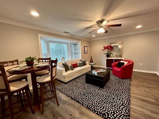 Dining room, Interior, Living room, Recessed Lighting, Wood Texture Flooring