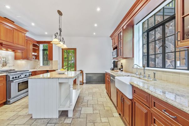 Interior, Kitchen, Pendant Lights, Recessed Lighting, Stainless Steel Appliances