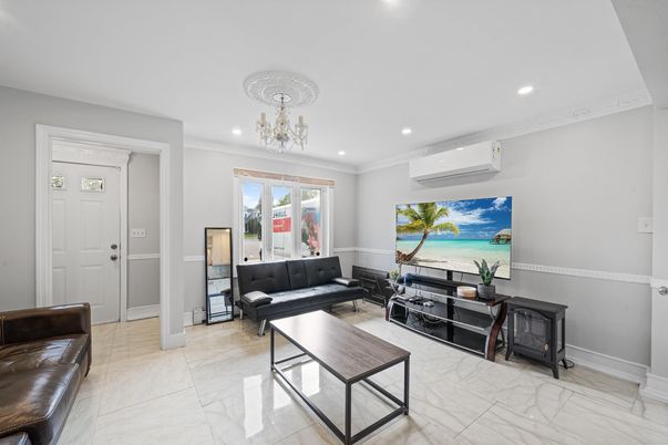 Chandelier, Interior, Living room, Marble, Recessed Lighting