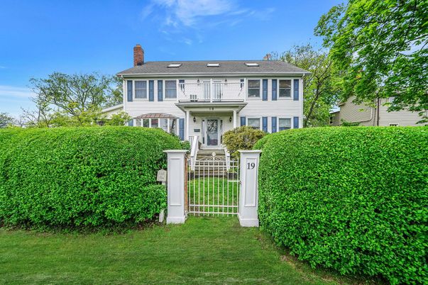 Backyard, Exterior, Facade, Georgian
