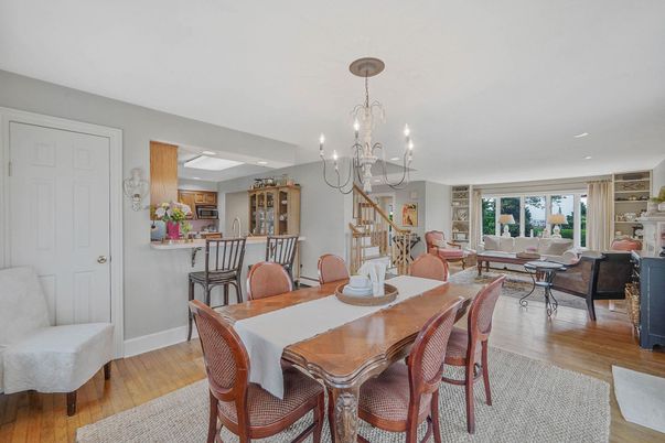Chandelier, Dining room, Interior, Living room, Recessed Lighting, Wood Texture Flooring
