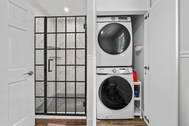 Interior, Marble Walls, Recessed Lighting, Utility Closets, Washer, Wood Texture Flooring