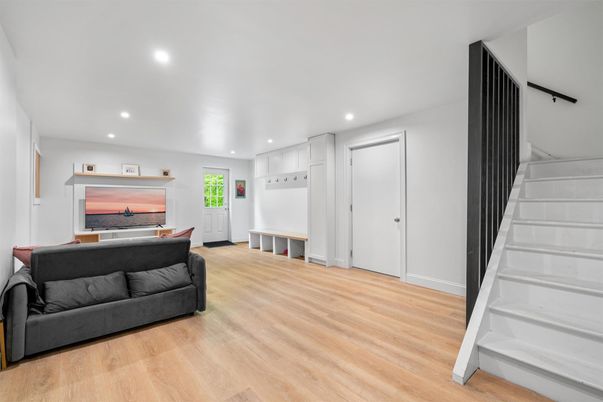 Interior, Living room, Recessed Lighting, Wood Texture Flooring