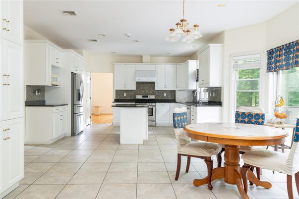 Dining room, Interior, Kitchen, Recessed Lighting, Stainless Steel Appliances