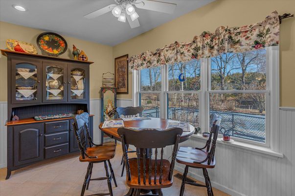 Dining room, Interior, Recessed Lighting