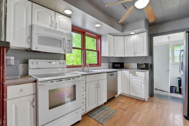 Interior, Kitchen, Recessed Lighting, Wood Texture Flooring