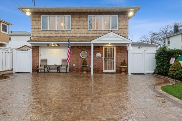Exterior, Facade, Brick Facade, Split Level