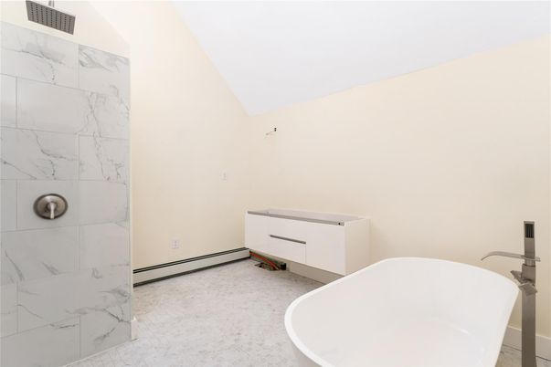 Bathroom, Free Standing Baths, Interior, Marble, Marble Walls